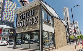 Ohio House Hotel in Chicago